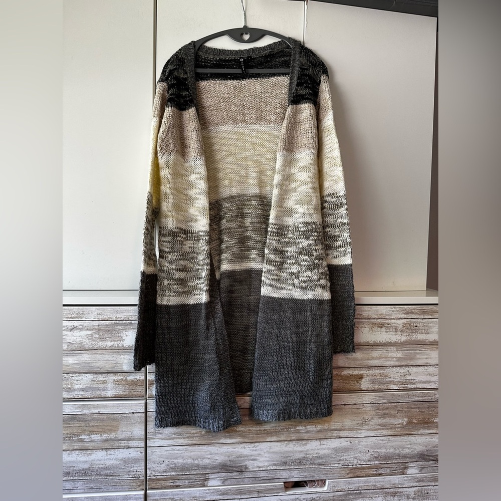 🖤 Poof! Colorblock Knit Cardigan Sweater Gray Black Cream Size L